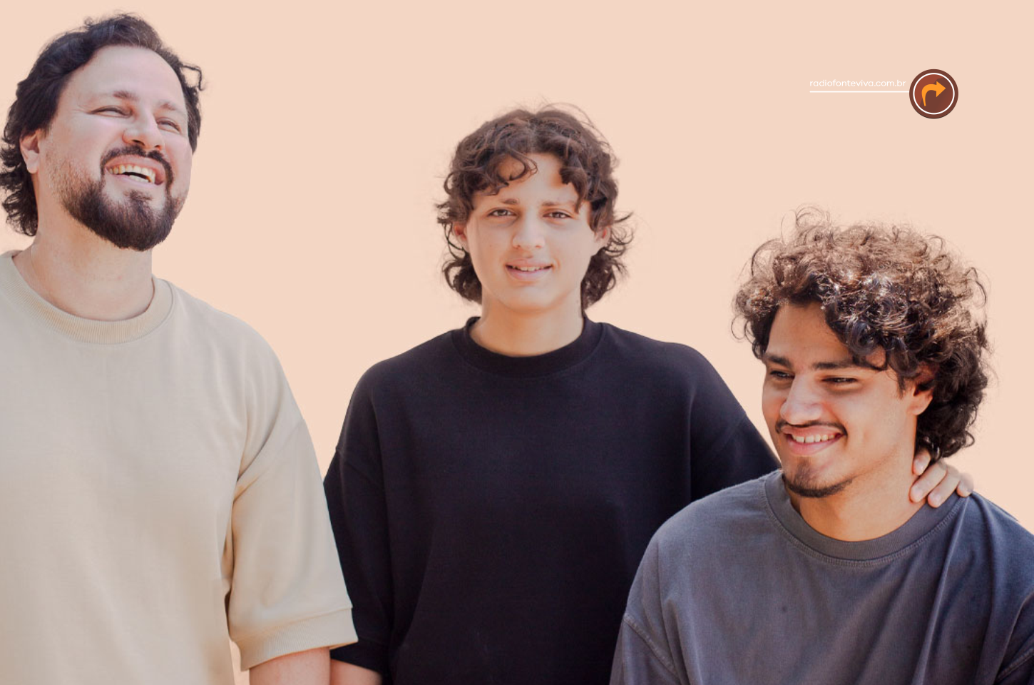 O Ministério Cultura do Céu (Kaleb, Josh, Davi Fernandes) lança “Beija-me com Tua Glória”  ⫺