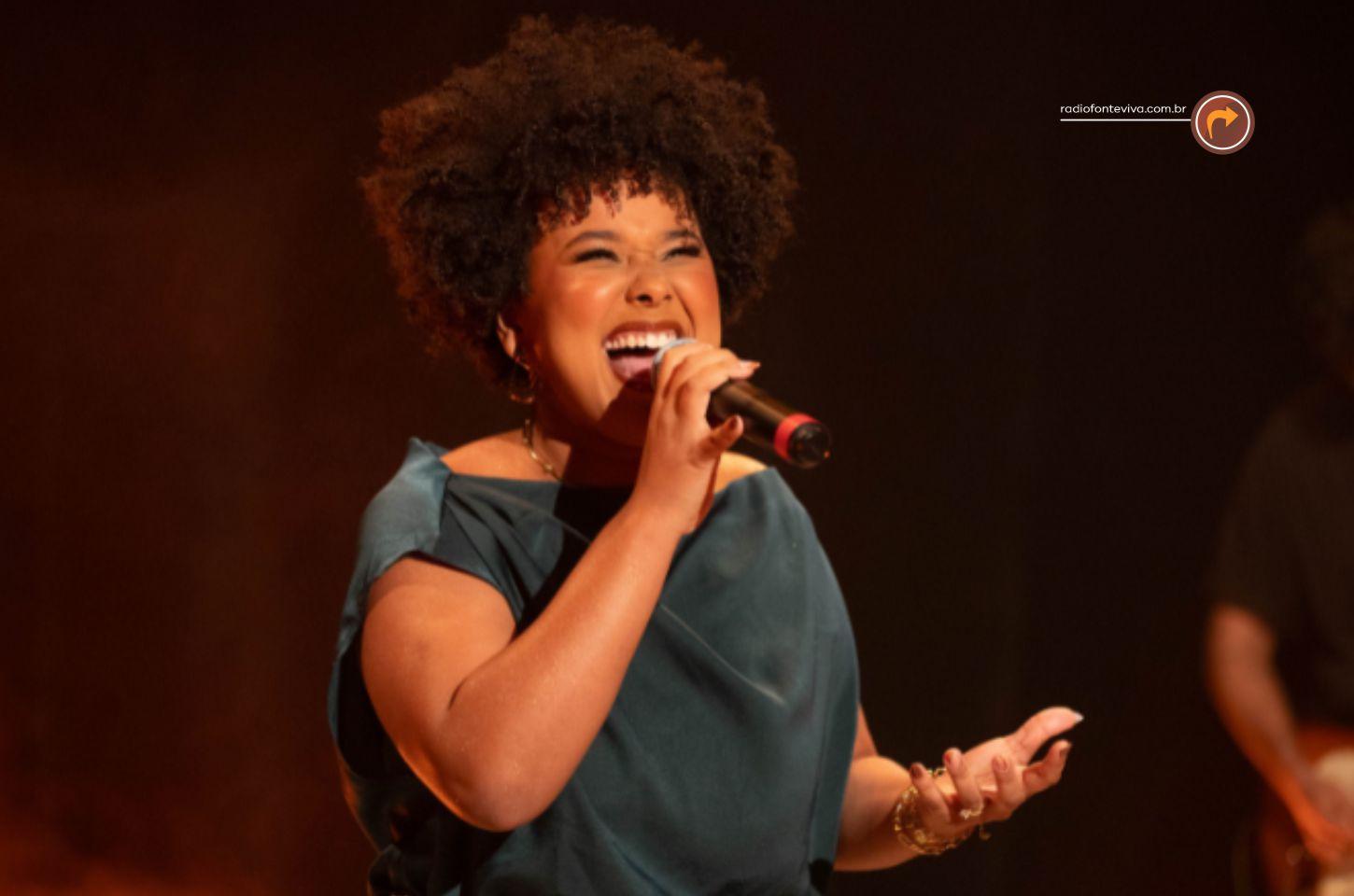 Beatriz Guimarães interpreta com o coração o belo single “Confio em Ti”  ⫺