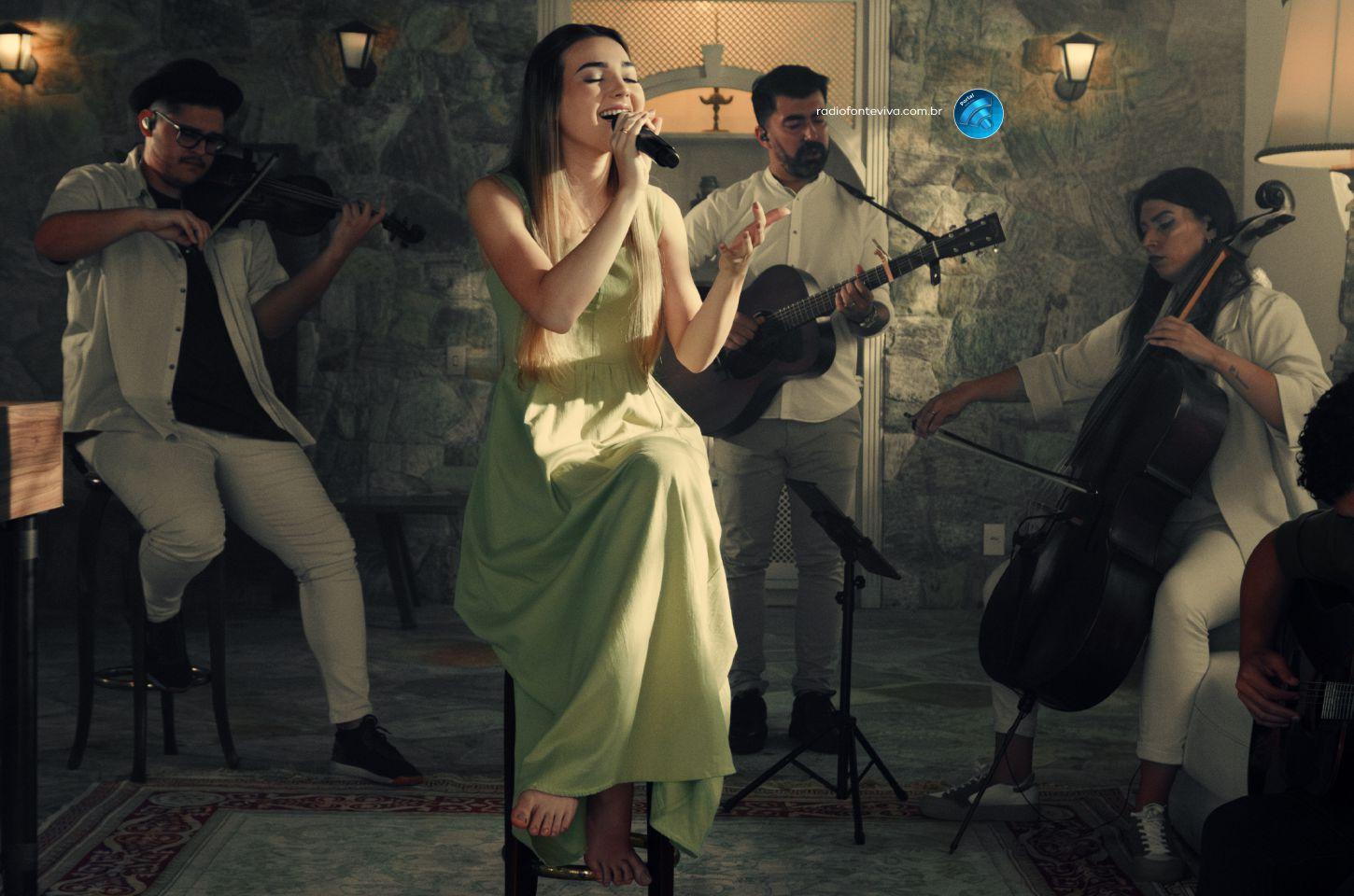 Esther Durán apresenta single autoral inspirado na parábola do filho pródigo