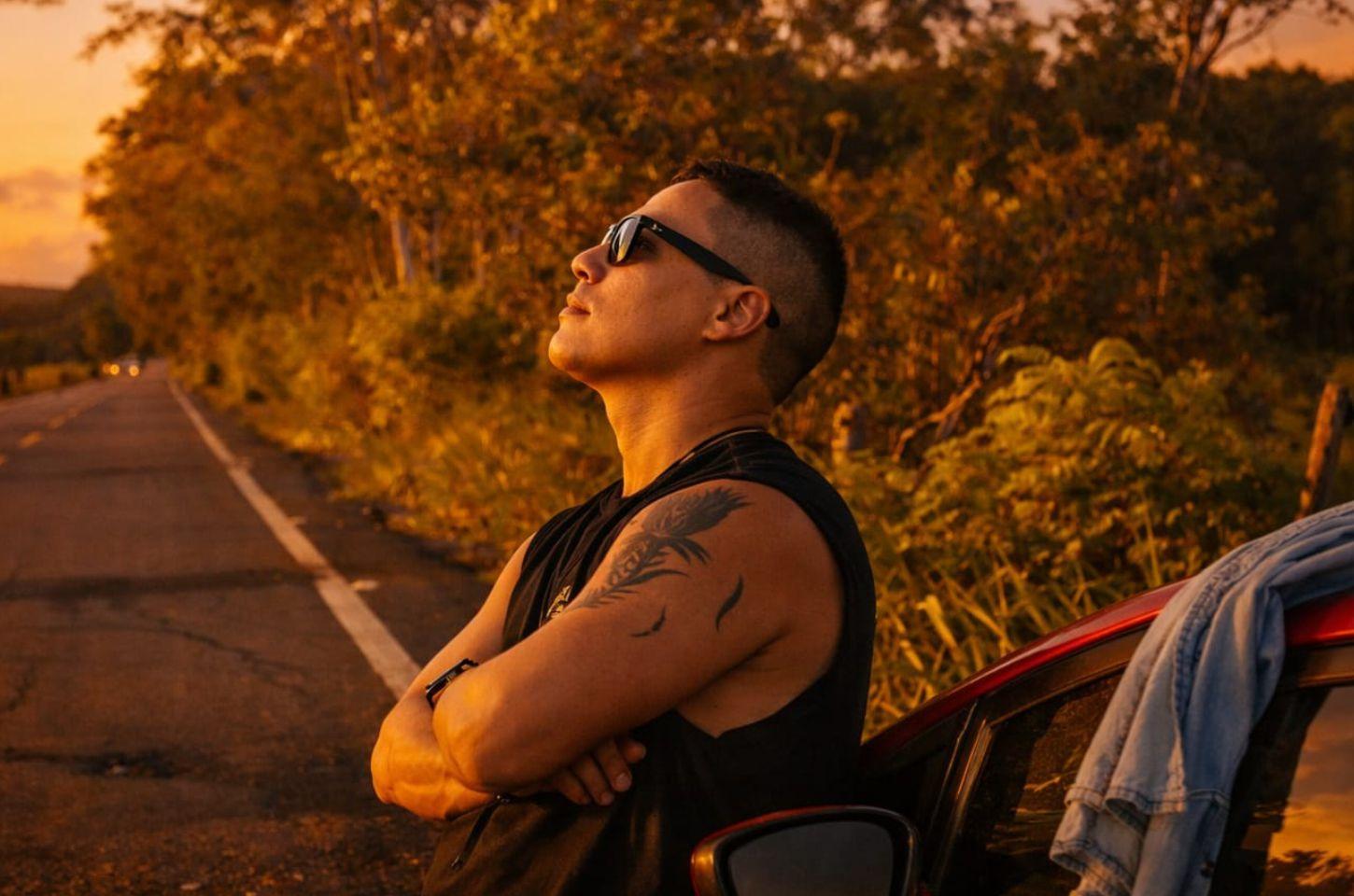 Fabrício Marins lança o single “Sou Grato” e traduz maturidade espiritual em canção