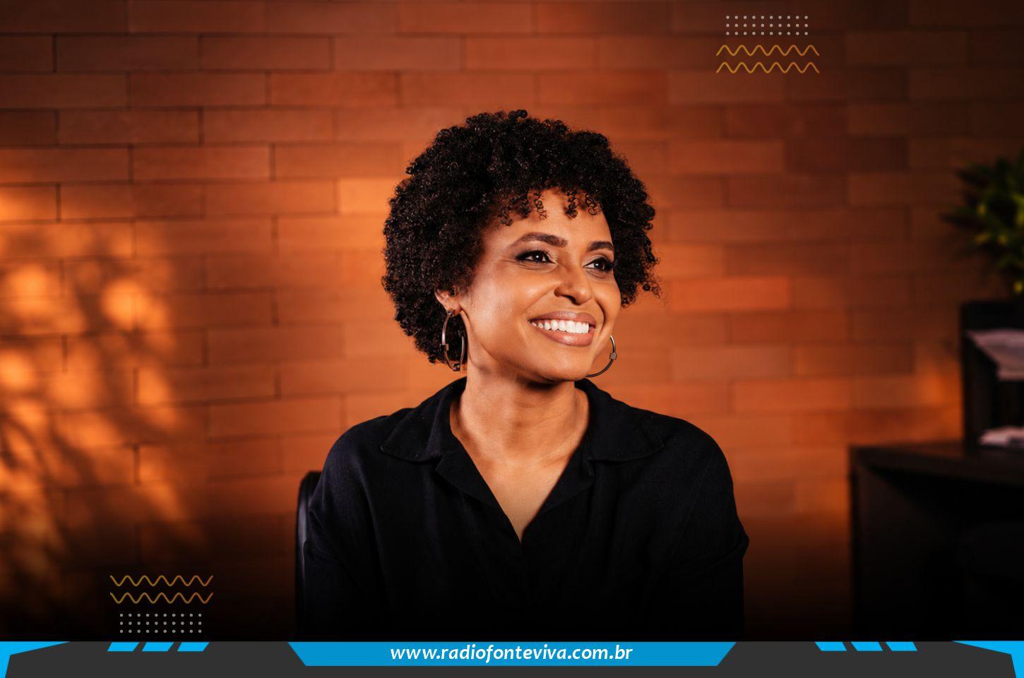 Jane Gomes lança EP “Graça” após nove anos de gravações e mudanças na carreira