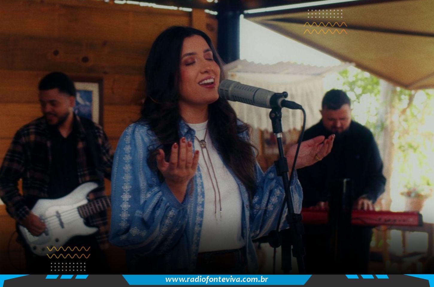 Kelly Benigno lança “Caminho Reto”, canção sobre fé, esperança e direção em Cristo