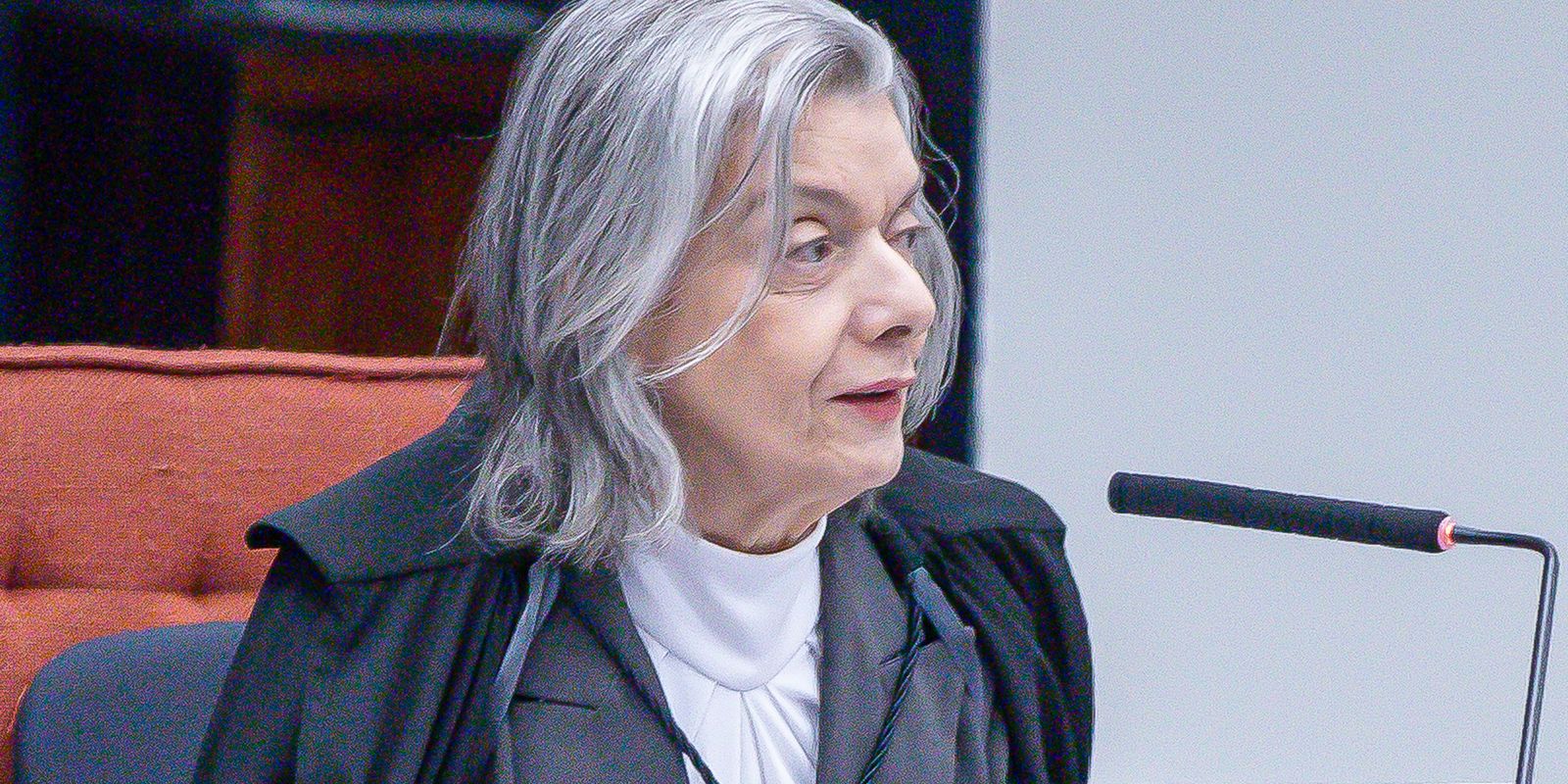 Ministra rejeita ação que pedia transporte interestadual na eleição
