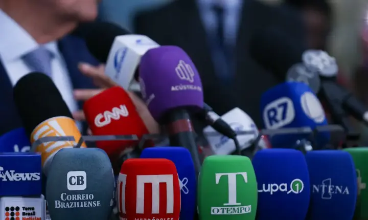 Brasil ultrapassa EUA pela 1ª vez em ranking de liberdade de imprensa