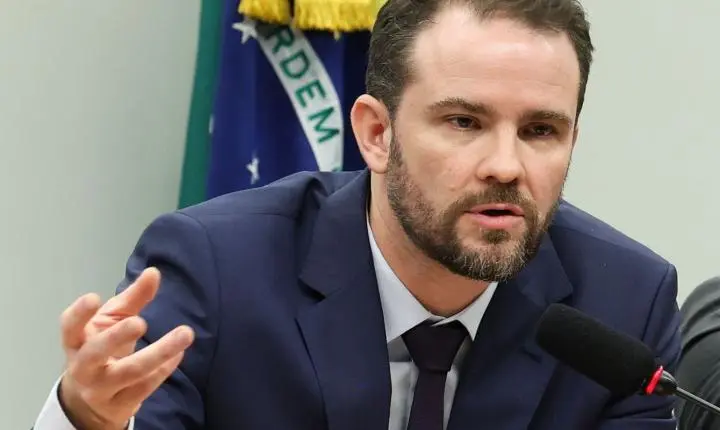 Durigan rebate críticas de inércia sobre crise do BRB