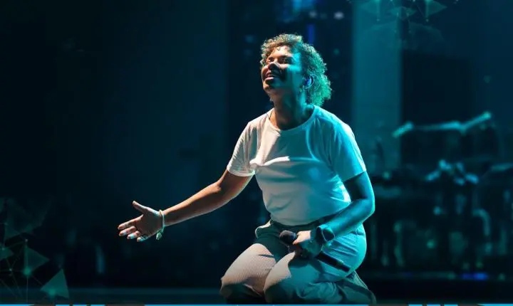 Nívea Soares lança “Nossas Mãos Te Exaltarão” e inicia série de projetos ao vivo em 2026